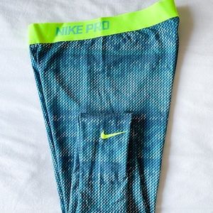 Women’s Nike Pro Legging, Size Small